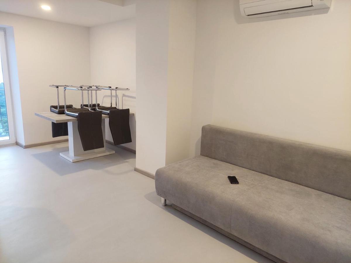 Apartma Rene Izola Luaran gambar